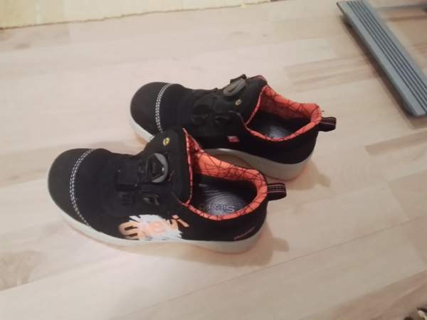 Myydään naisten Sievin turvakengät Исалми - изображение 1