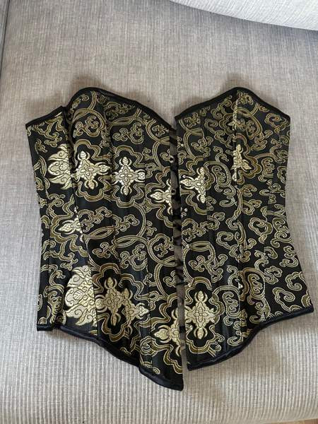 Koristekorsetti koko 32/34 Eurajoki – foto 1