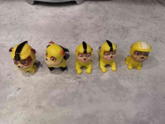 Ryhmä Hau koirafiguurit Imatra