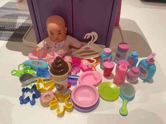 Nuken hoitopöytä ja tarvikkeet Nurmijaervi