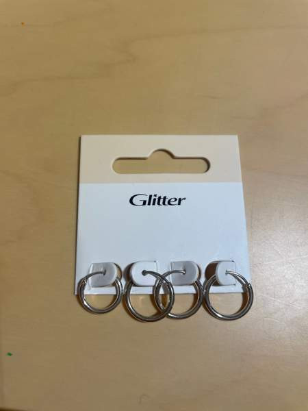 Hopeanväriset pienet korvarenkaat Turku - valokuva 1