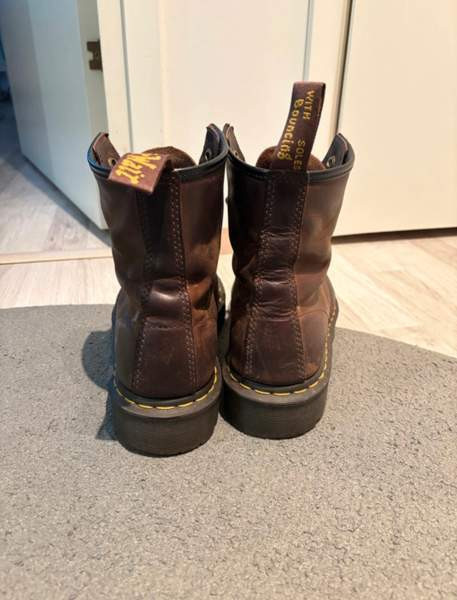 Dr. Martens 42 Tampere - valokuva 3