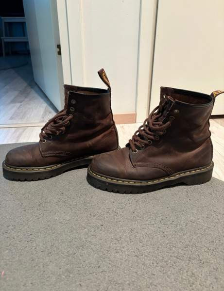 Dr. Martens 42 Tampere - valokuva 2