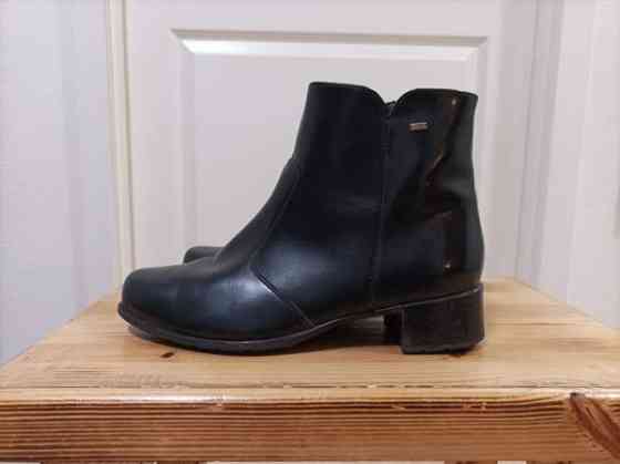 Naisten matalat nahkasaappaat Лаппенранта