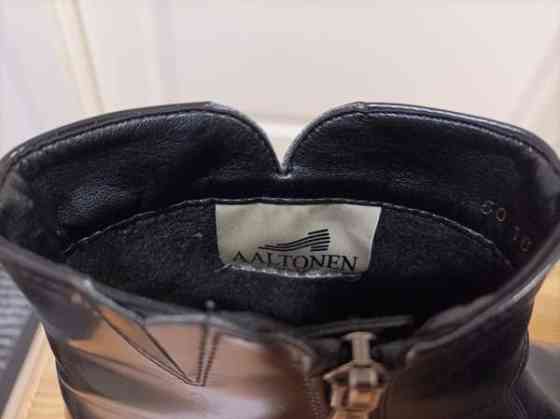 Naisten matalat nahkasaappaat Лаппенранта