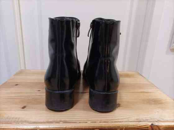 Naisten matalat nahkasaappaat Лаппенранта