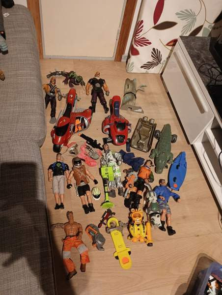 Myydään actionmanit. Uusikaupunki - valokuva 1