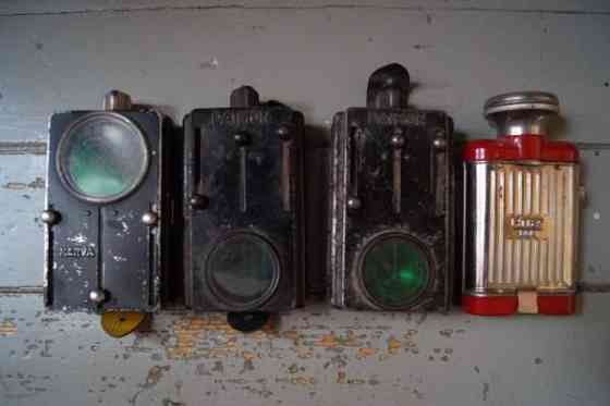 Vanhoja taskulamppuja 4kpl Akaa