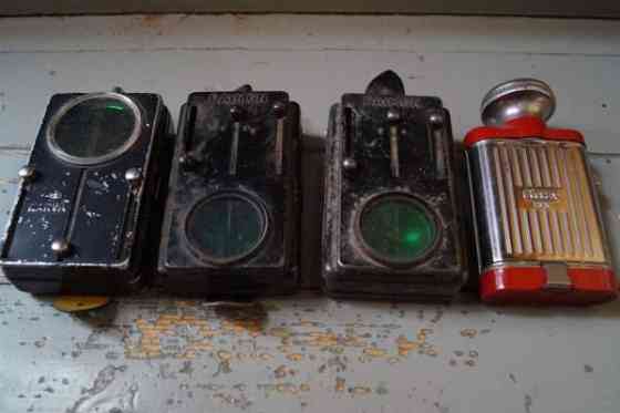 Vanhoja taskulamppuja 4kpl Akaa