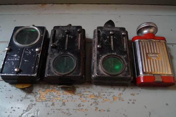 Vanhoja taskulamppuja 4kpl Akaa – foto 2