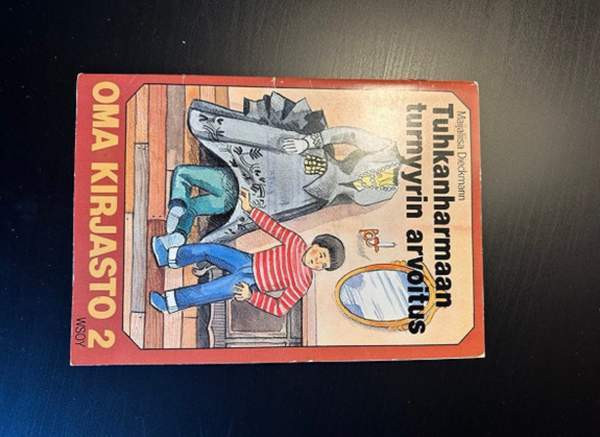 Tuhkanharmaan turnyyrin arvoitus - oma kirjasto 2 Раума - изображение 1