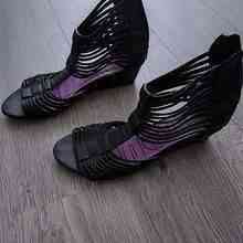 Naisten mustat sandaalit Seinaejoki