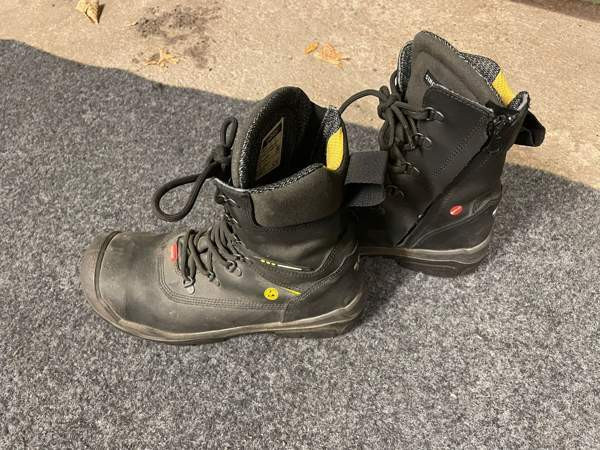 Jalaksen työ/turvakengät kokoa 41 Helsinki - valokuva 1