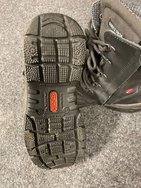 Jalaksen työ/turvakengät kokoa 41 Helsinki - valokuva 4