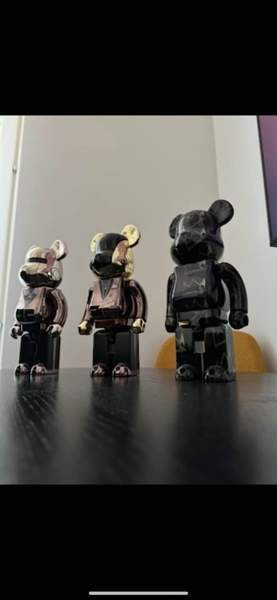 Bearbrick, collective toys Helsinki - изображение 1