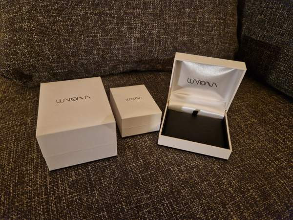 Lumoava Hertta korvakorut ja rannekoru Vantaa - valokuva 4