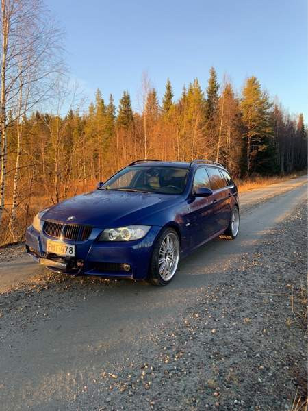 BMW 330 Posio - valokuva 2