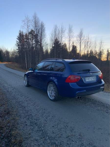 BMW 330 Posio - valokuva 3