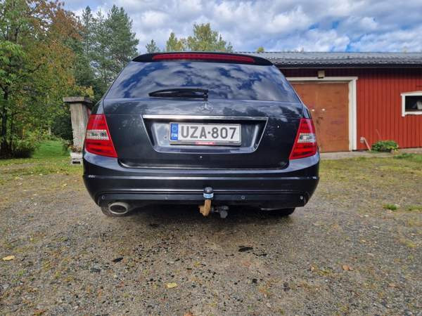 Mercedes-Benz C Ylikiiminki - изображение 4