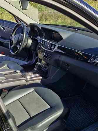 Mercedes-Benz E Лемпяаля