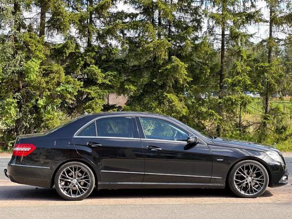 Mercedes-Benz E Рахе - изображение 3