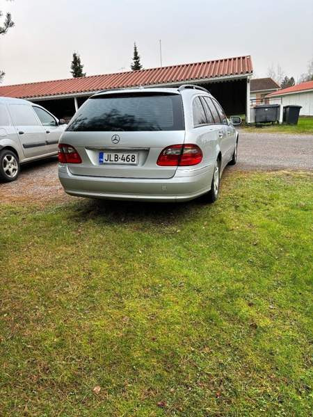 Mercedes-Benz E Vahto - valokuva 4