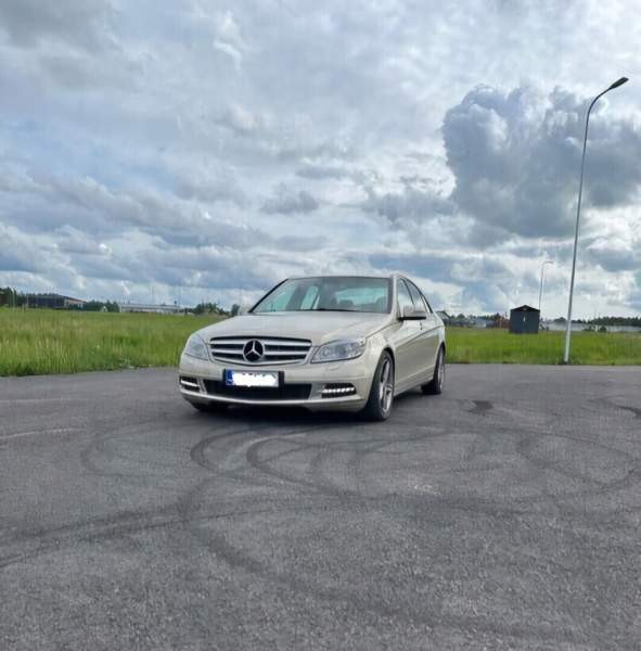 Mercedes-Benz C Somero - изображение 4