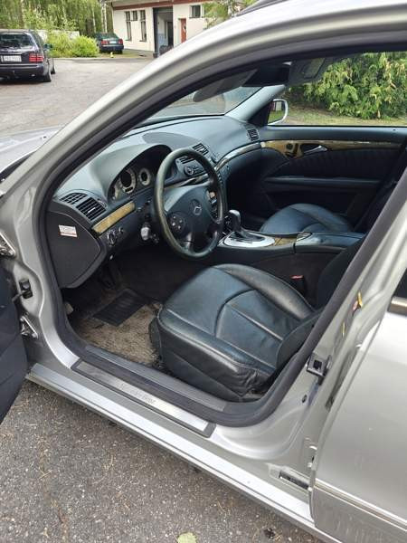 Mercedes-Benz E Liperi - изображение 8