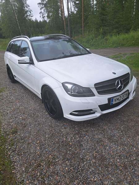 Mercedes-Benz C Karttula - valokuva 1