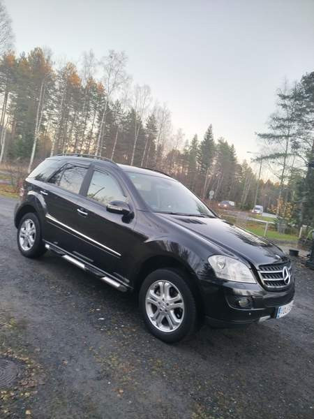 Mercedes-Benz ML Haukipudas - valokuva 1