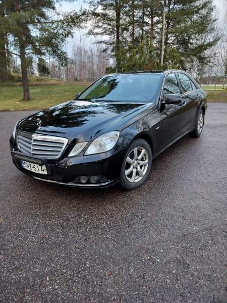 Mercedes-Benz E Ikaalinen - valokuva 1