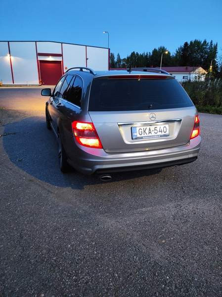 Mercedes-Benz C Tammela - valokuva 4