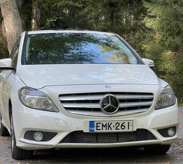 Mercedes-Benz B Järvenpää - valokuva 1