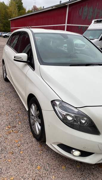 Mercedes-Benz B Järvenpää - valokuva 4