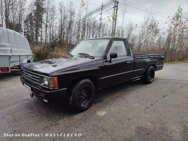 Toyota Hilux Лемпяаля - изображение 1