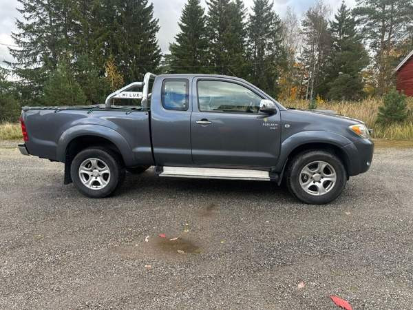 Toyota Hilux Uusikaupunki - valokuva 4