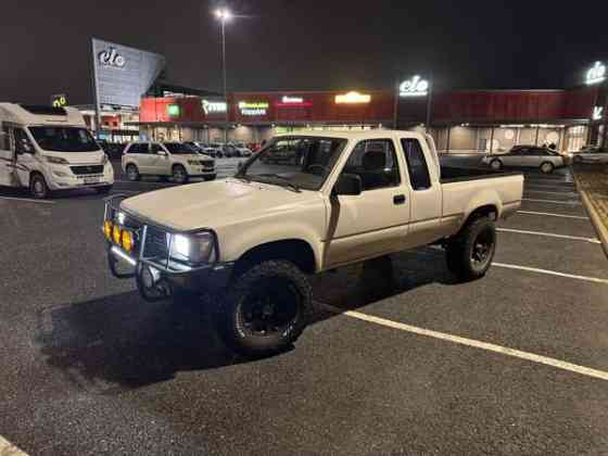 Toyota Hilux Yloejaervi