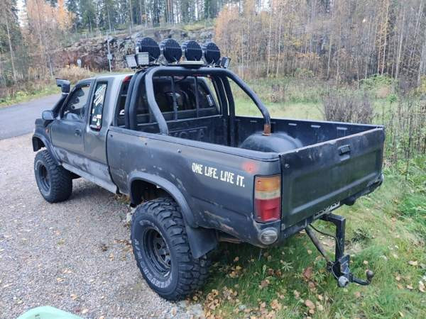 Toyota Hilux Jyväskylä - valokuva 6