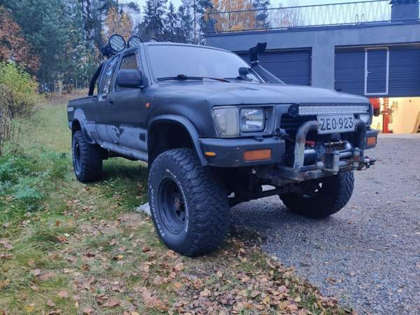 Toyota Hilux Jyväskylä - valokuva 3