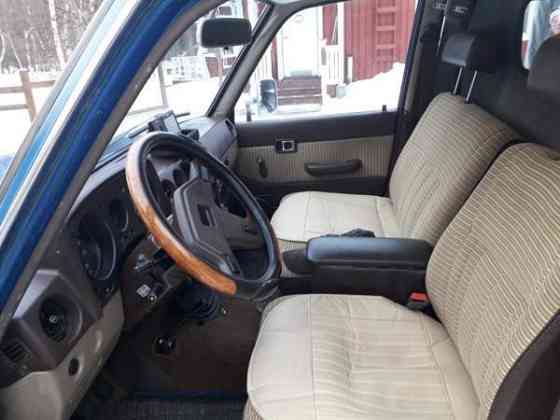 Toyota Land Cruiser Лон-ле-Сонье