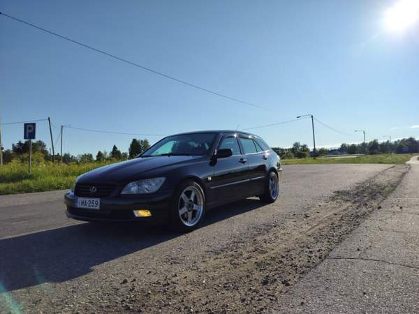 Lexus IS Taksimo – foto 2