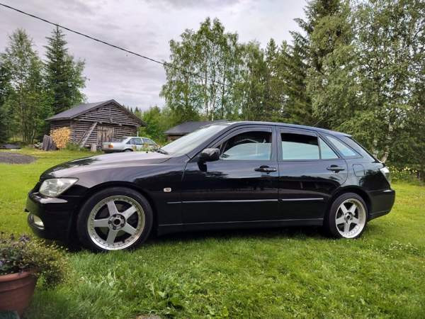 Lexus IS Taksimo – foto 1