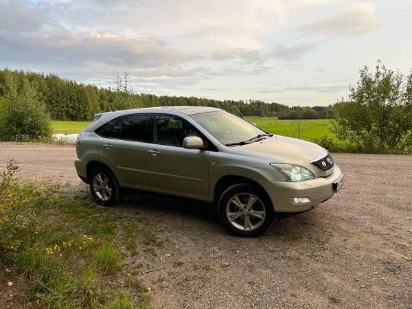 Lexus RX Helsinki - valokuva 2
