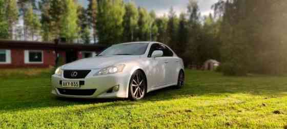 Lexus IS Muhos