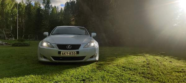 Lexus IS Muhos - valokuva 2