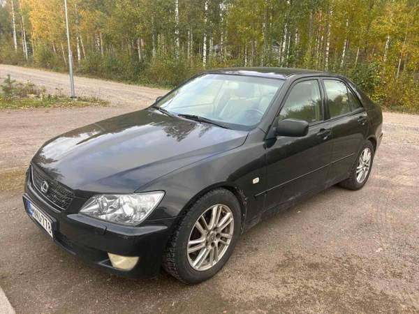 Lexus IS Parikkala - valokuva 3