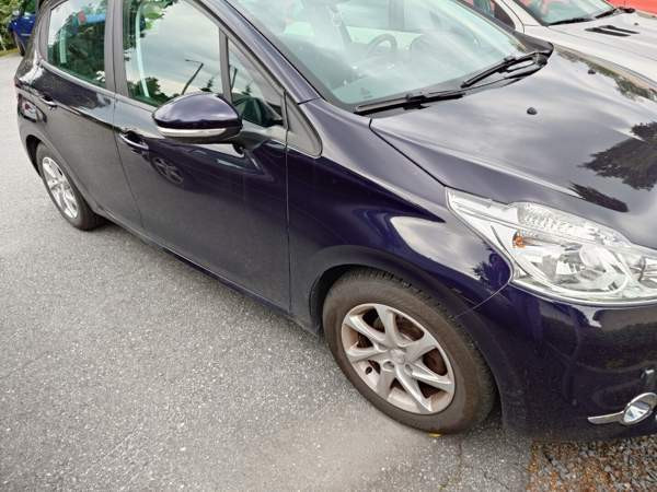 Peugeot 208 Запорожская область - изображение 1