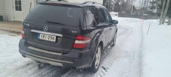 Mercedes-Benz ML Tornio - valokuva 4
