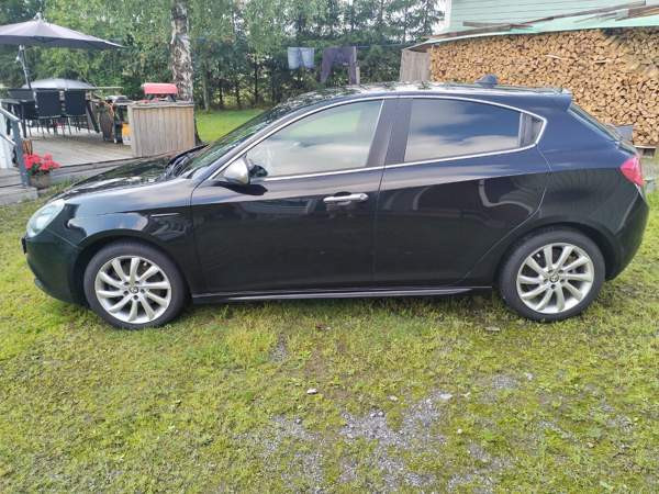 Alfa Romeo Giulietta Nokia - valokuva 3