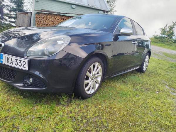 Alfa Romeo Giulietta Nokia - valokuva 2